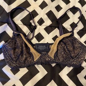 Wireless lace bra